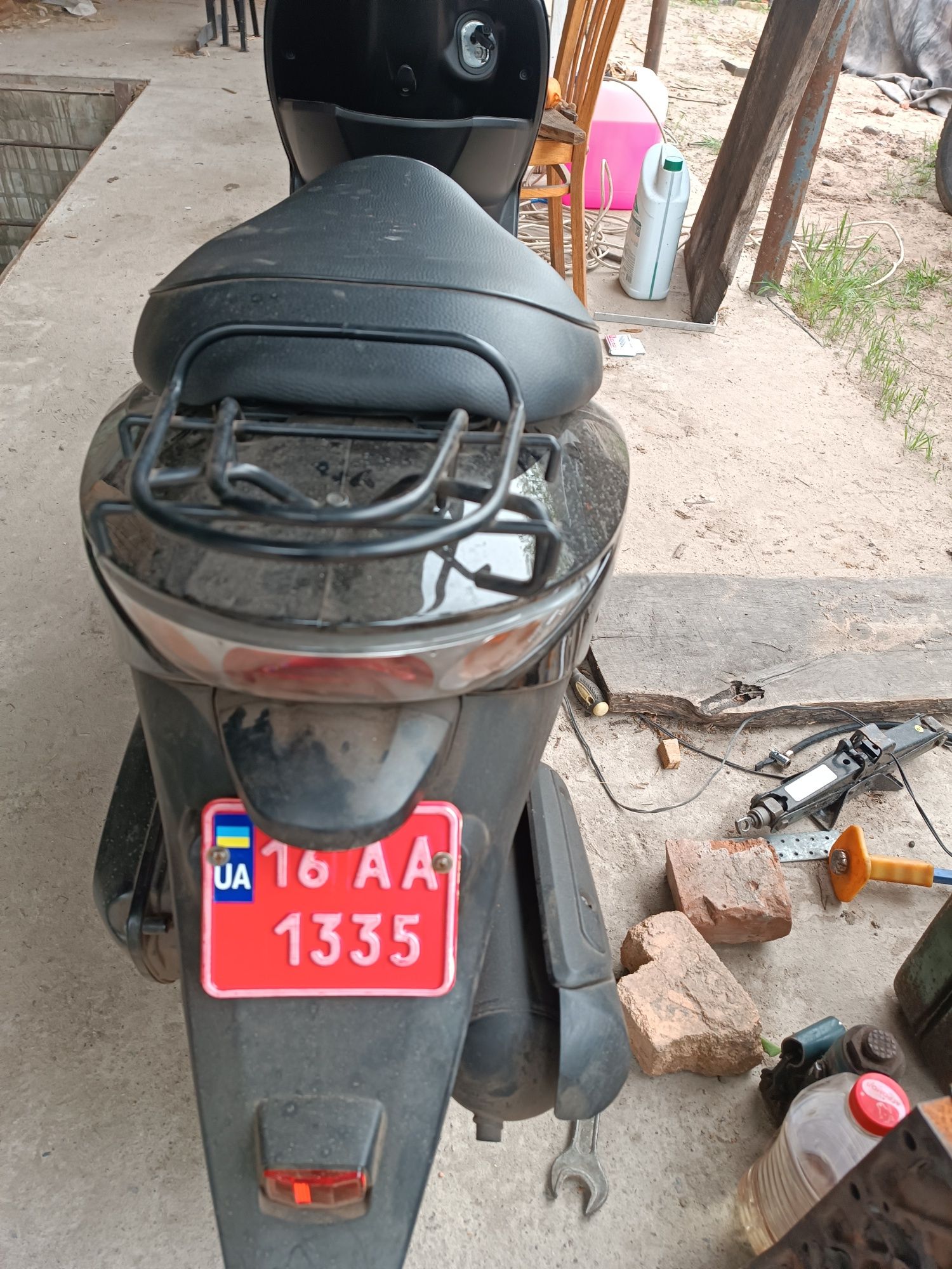 Продам скутер з Одеси экономних японец дио 68