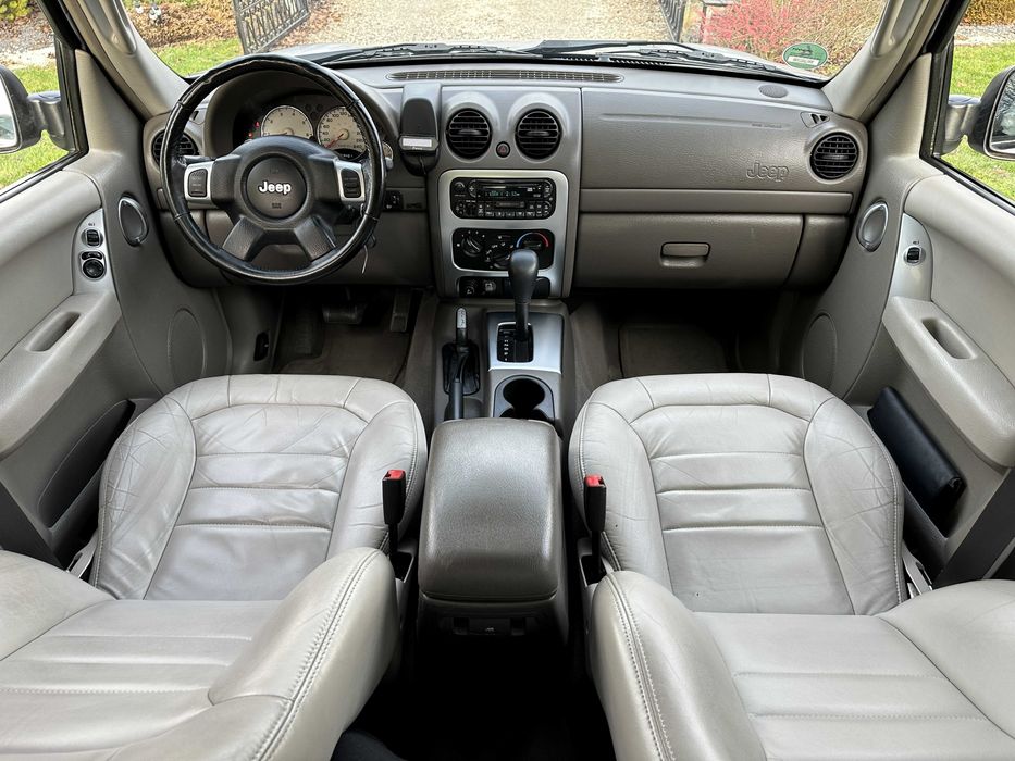 JEEP LIBERTY KJ 3.7 V6 210PS 4x4 Klima Skóra 159Tys Hak ALU 16 WZÓR !