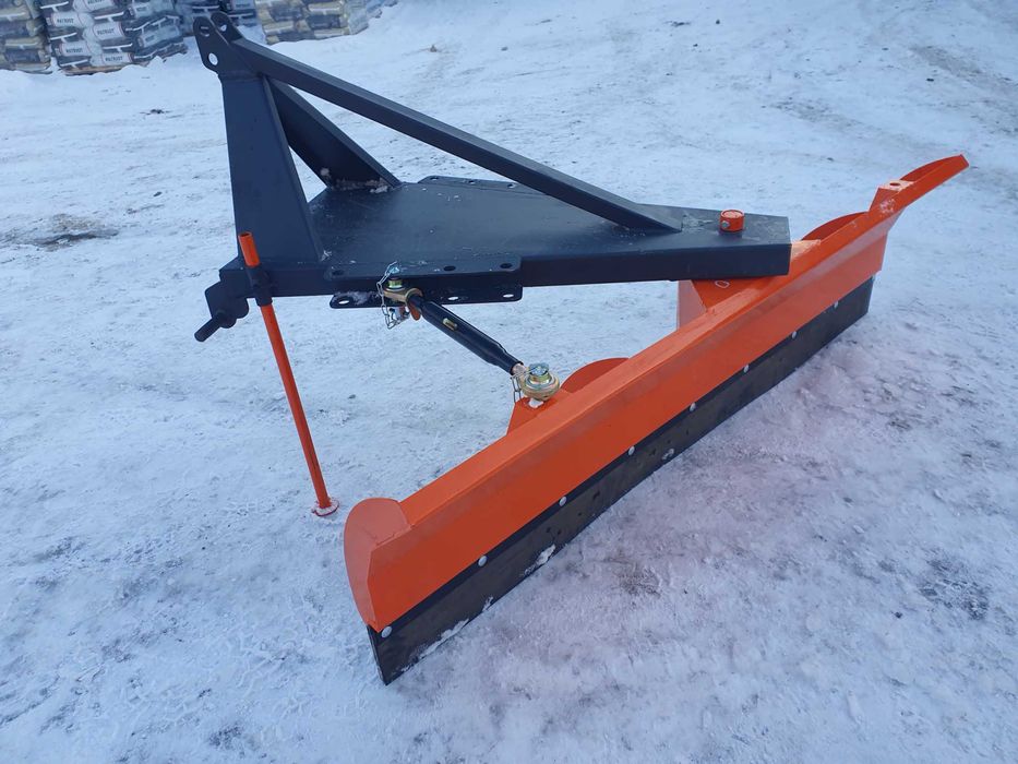 Pług do śniegu do ciągnika zapinany na tył obrotowy 360stopni