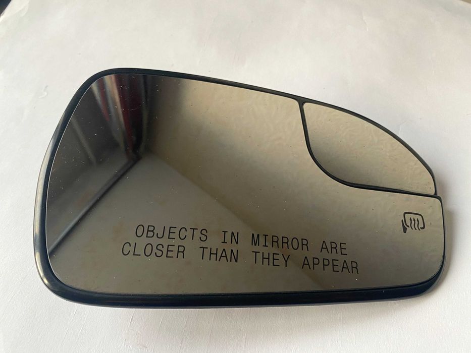 Дзеркальний елемент Ford Fusion 2015 лівий