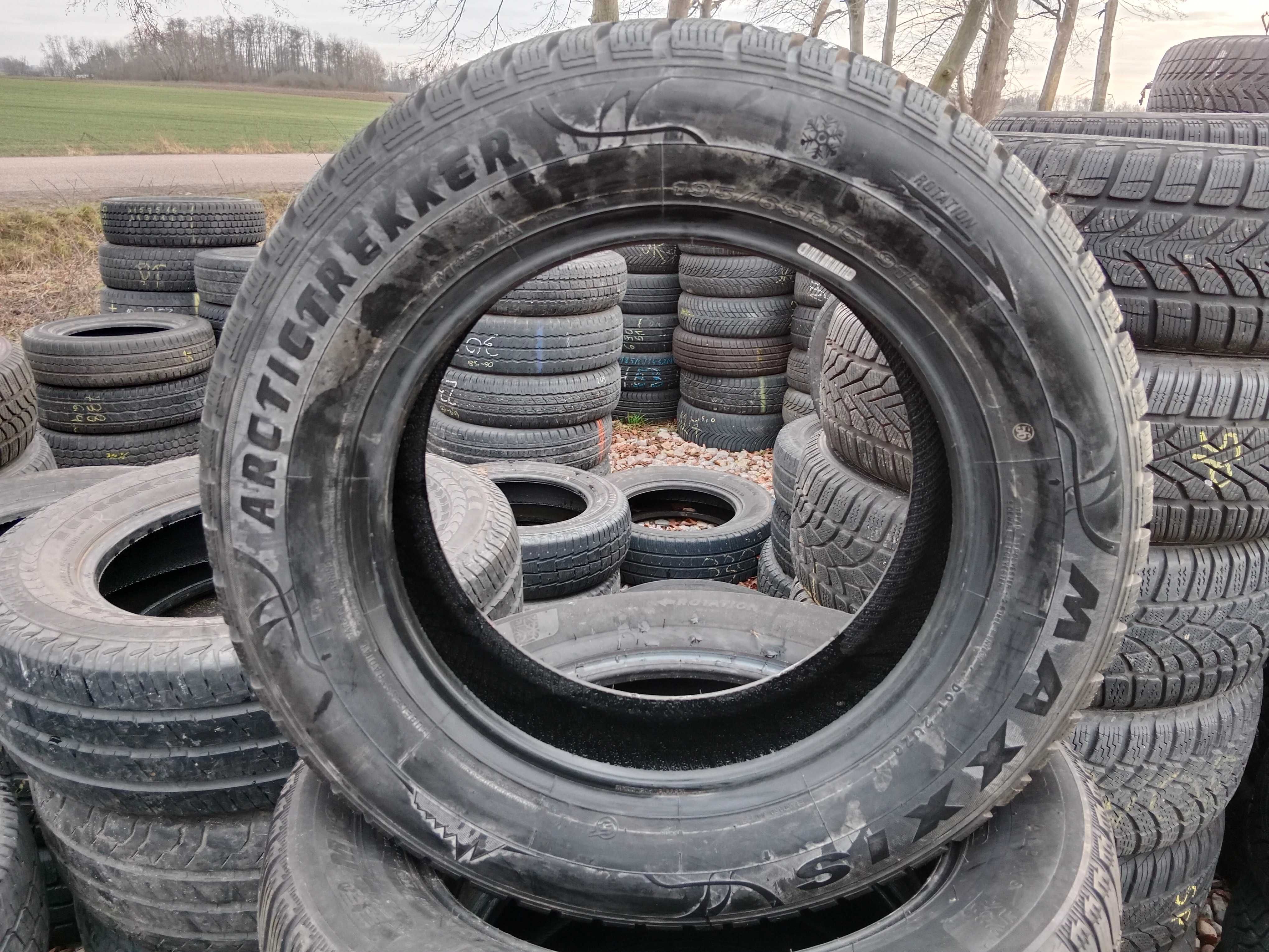 Opona używana zimowa 195/65R15 Maxis Arctictreker 1szt.