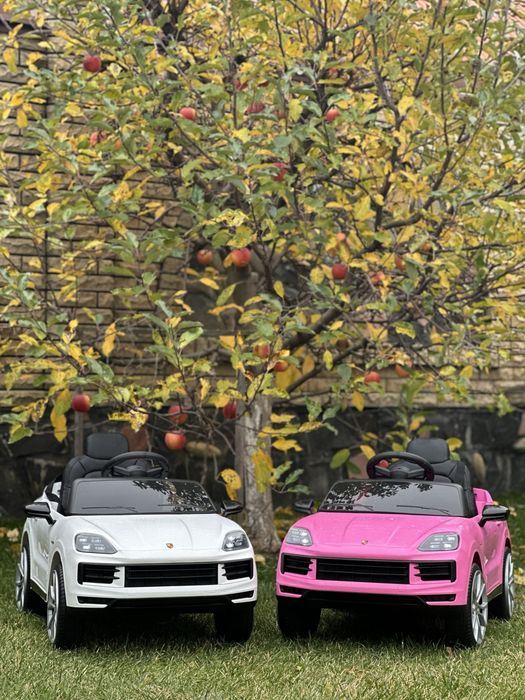 Дитячий електромобіль Porsche Cayenne Авто для дітей на акумуляторі