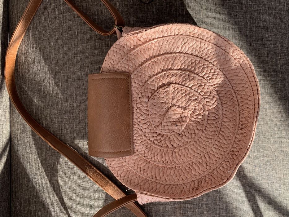 Mala tiracolo de rafia