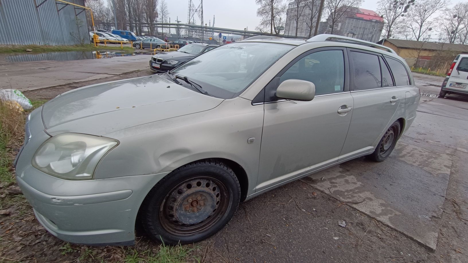 Sprzedam Toyotę Avensis T25 kombi