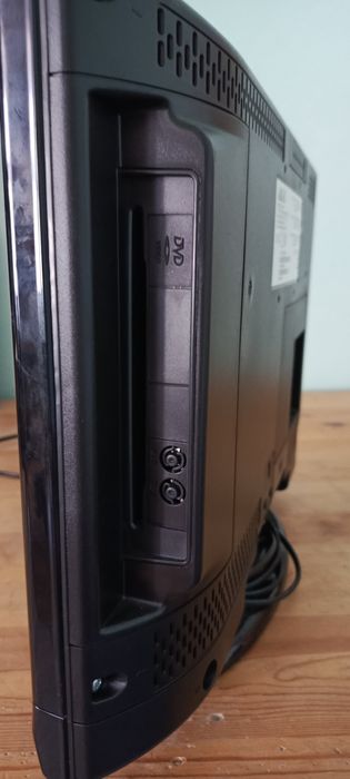 Telewizor Akai 19 cali z dvd