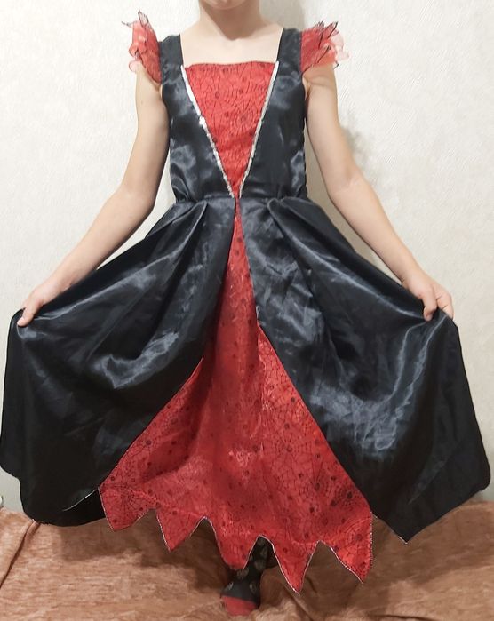 Платье на хеловин на 7-8 лет