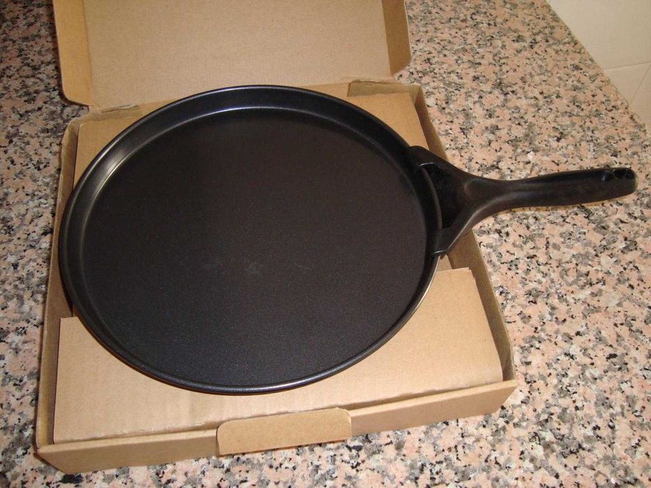 Bandeja para confecionar em Micro-Ondas de forma crocante