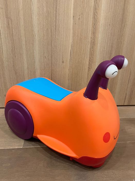 B.TOYS jeździk żuczek BUGGLY WUGGLY
