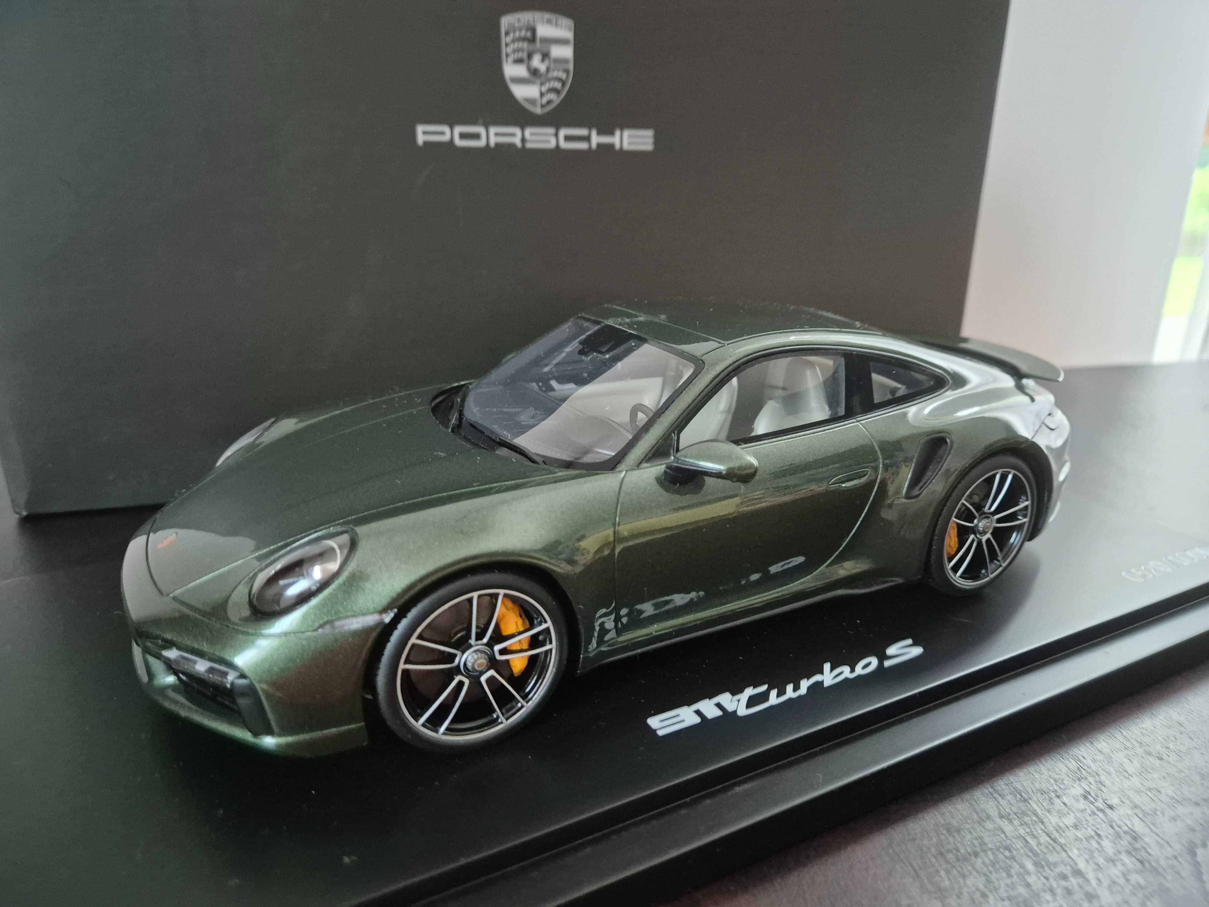 Porsche 911 TURBO S 1:18 z salonu Porsche oryginał limitowana edycja.