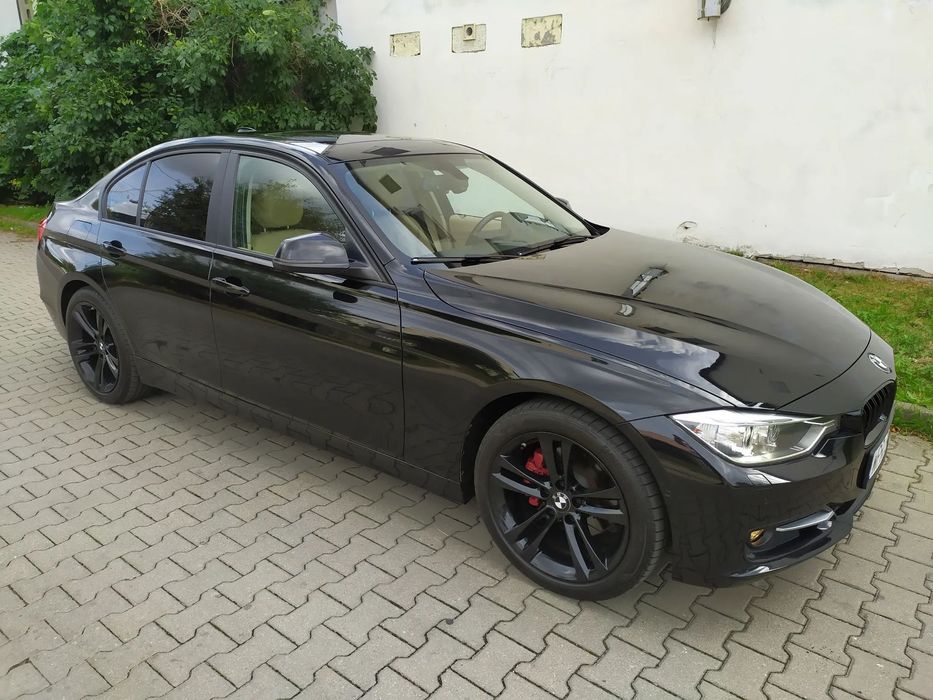 BMW Seria 3 328 Navi Bixenon Szyberdach Kamery 360 Keyless 18 Felgi Head up