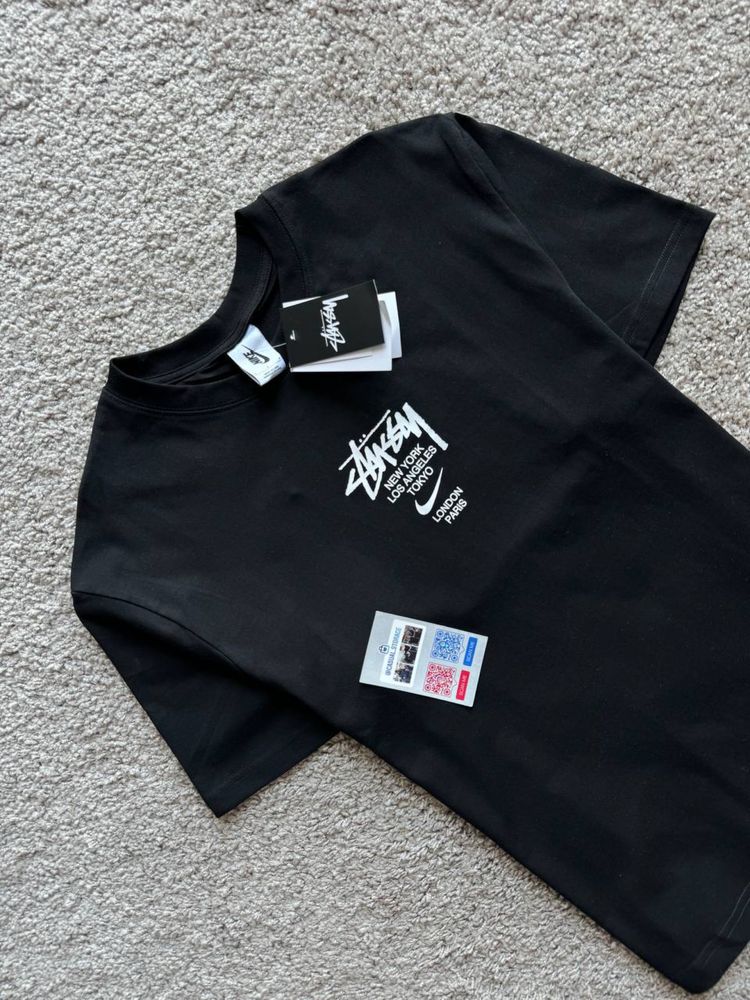 Футболка Nike & Stussy 2025