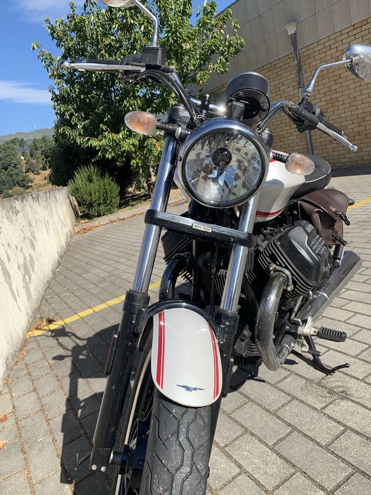 Moto Guzzi V9 Roamer
