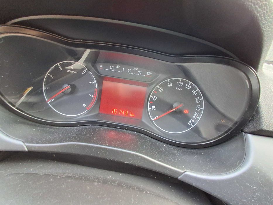 Opel Corsa 1.2 color edition