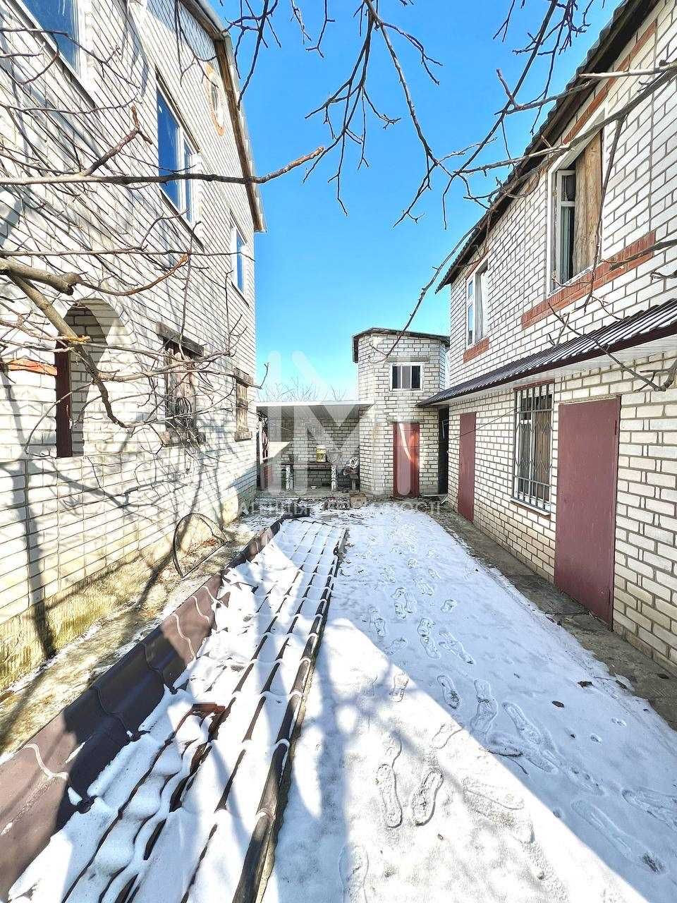 Продам будинок ,10км від Харкова ,180м2 ,20соток участок (код 5187)