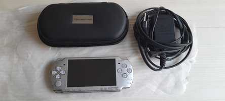 PSP 2000 silver edição prateada com carregador