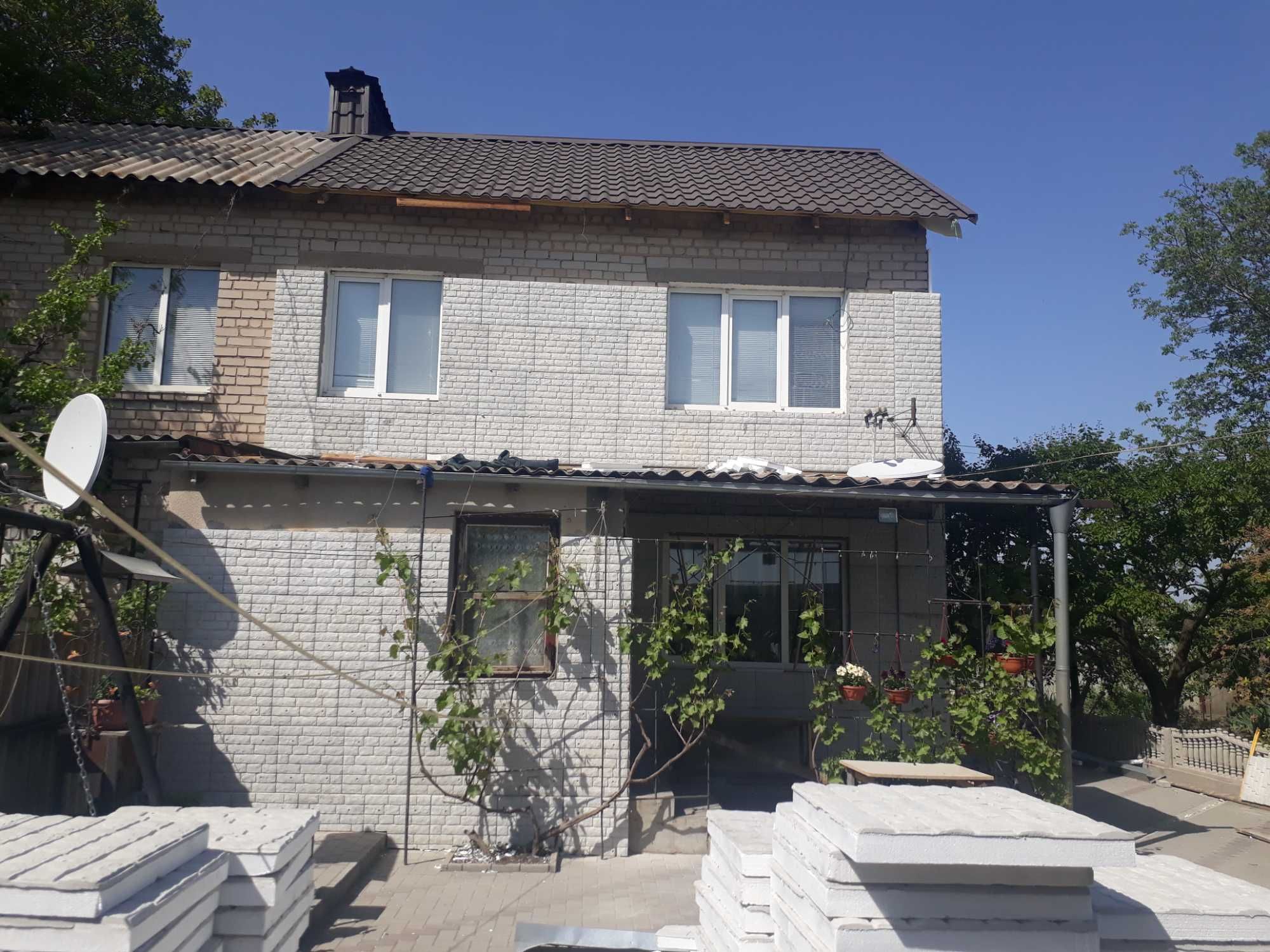 Монтаж кровли из металлочерепицы. Кровля крыши металлочерепицей