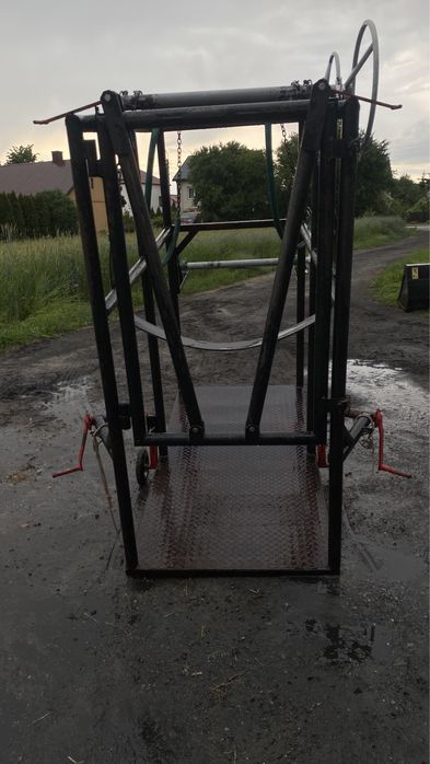 Poskrom do korekcji racic dla bydła