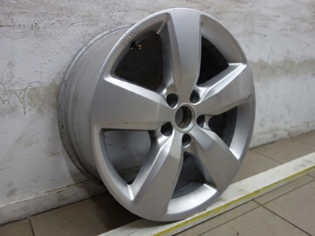 18/5x120 Felga Aluminiowa Vw Oryginalna Amarok 2h