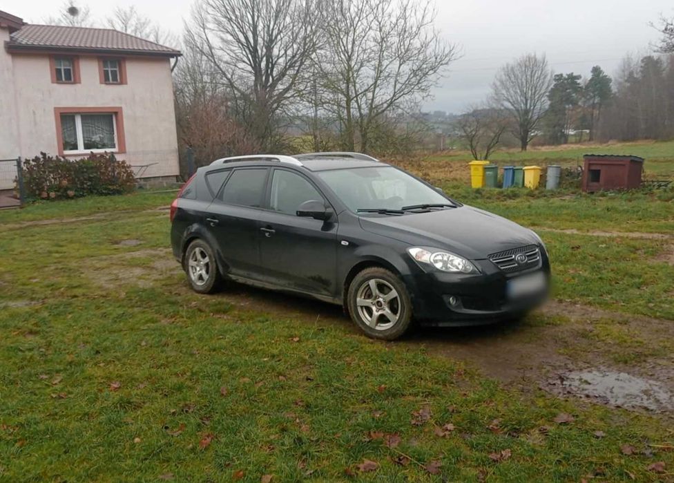 Sprzedam samochód osobowy marki Kia