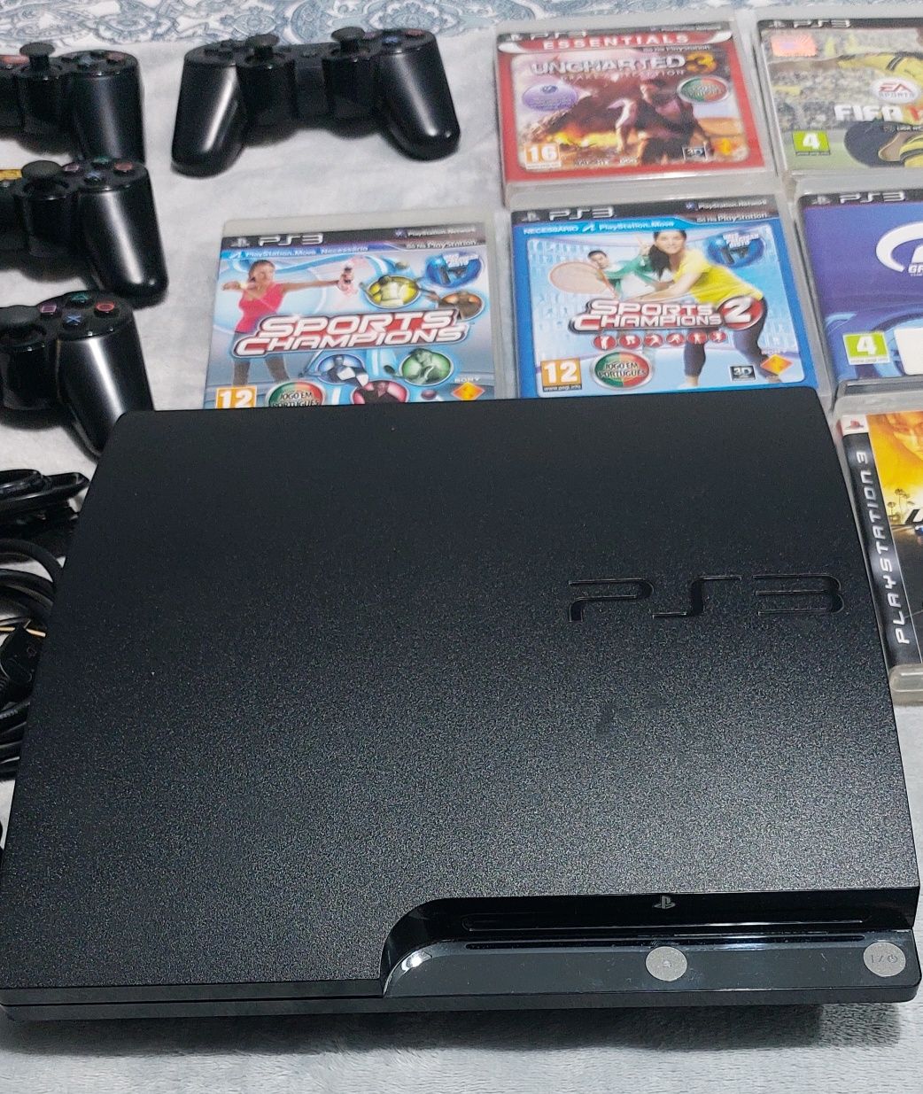 Ps3 Slim 160GB + Jogos + Comandos