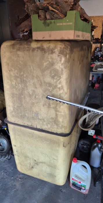 Zbiorniki 1000l na olej opalowy/napędowy