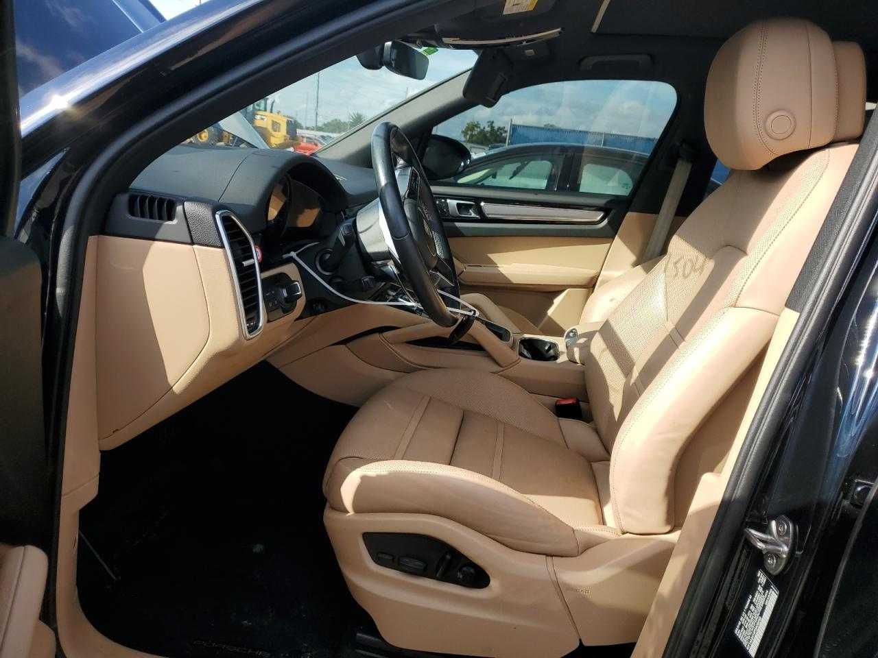 2023 Porsche Cayenne Base