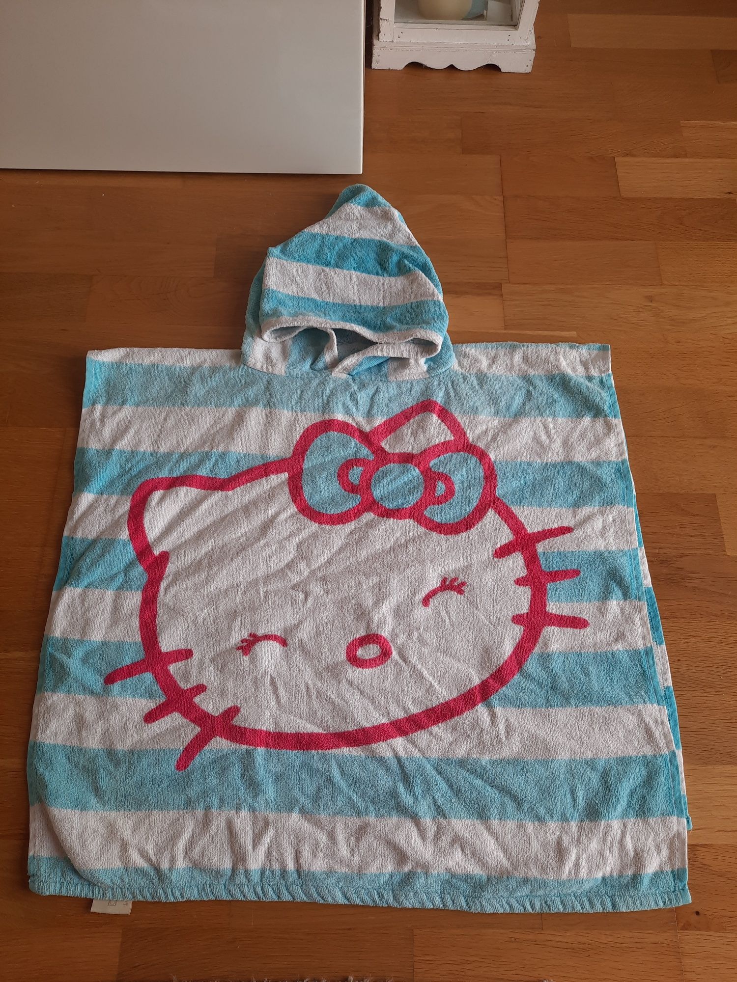 Ręcznik kąpielowy Hello Kitty, poncho na basen Hello Kitty
