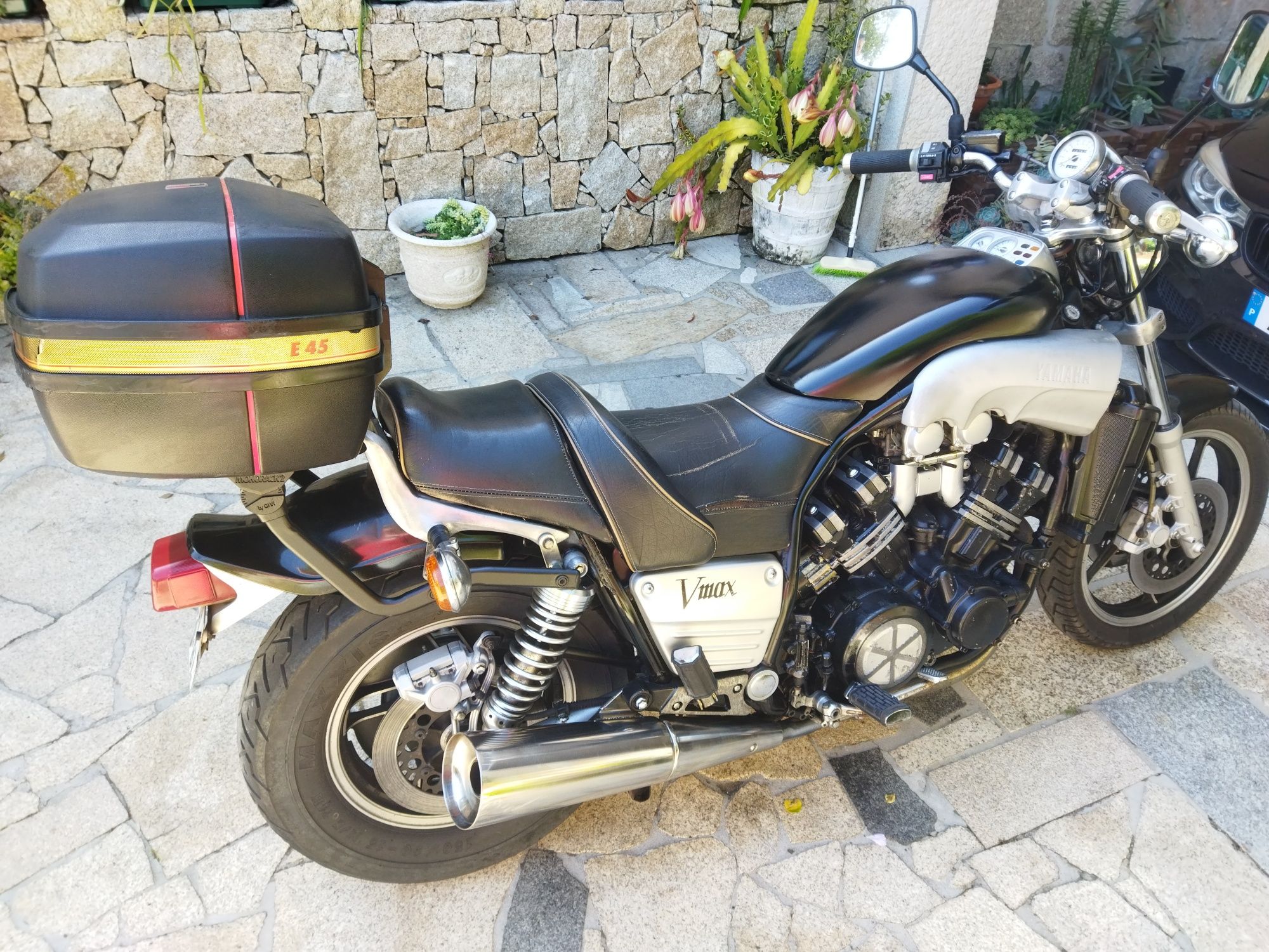 Yamaha Vmax 1200