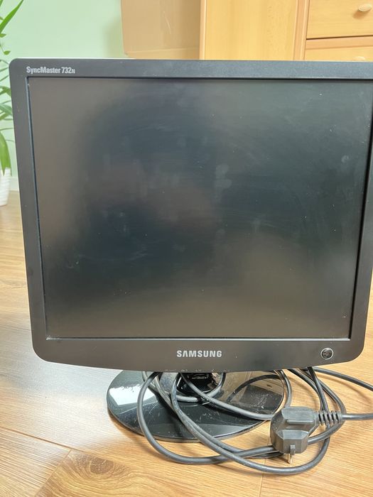 Monitor Samsung 17”