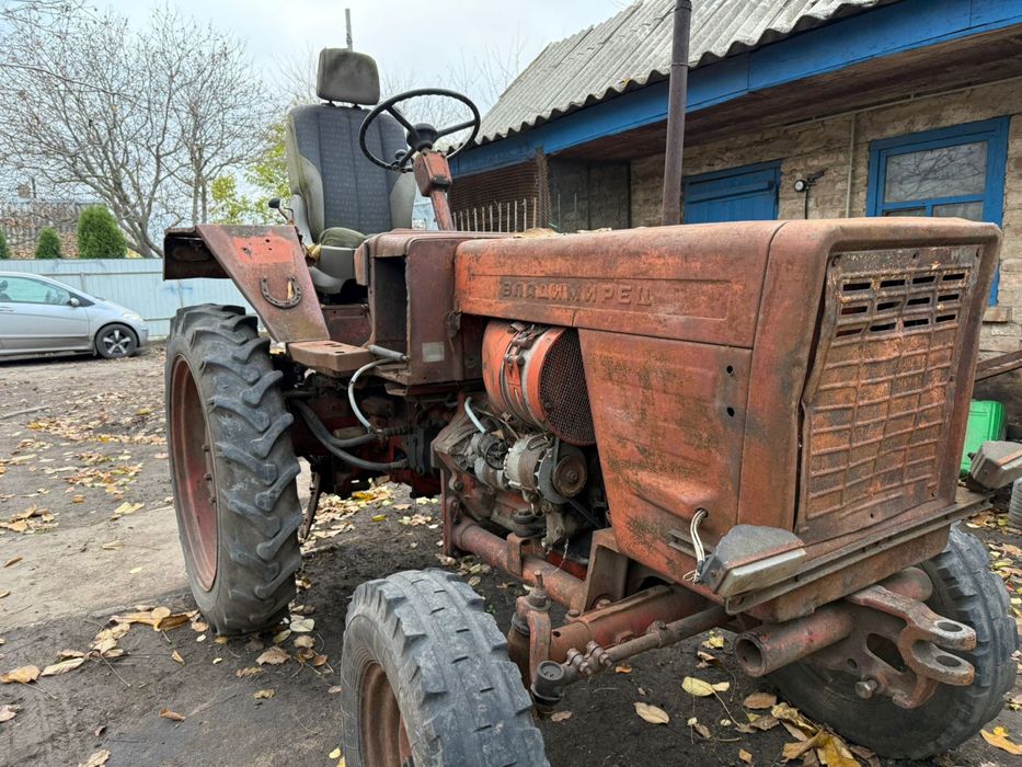 Трактор.      т-25