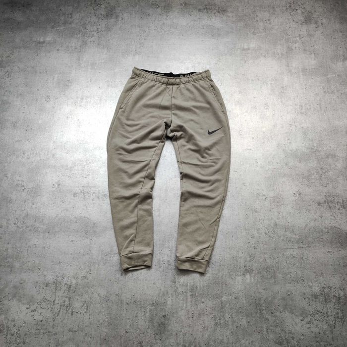 MĘSKIE Spodnie Dresy Dresowe Nike Active Thermal Dri-Fit Standard Logo