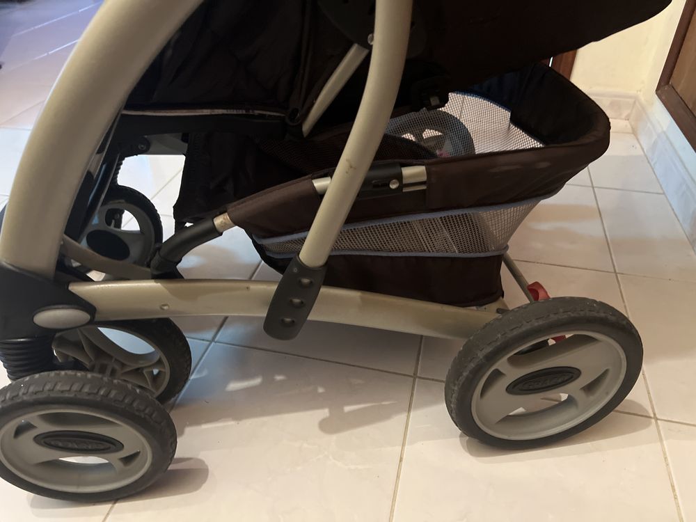 Carrinho graco em bom estado