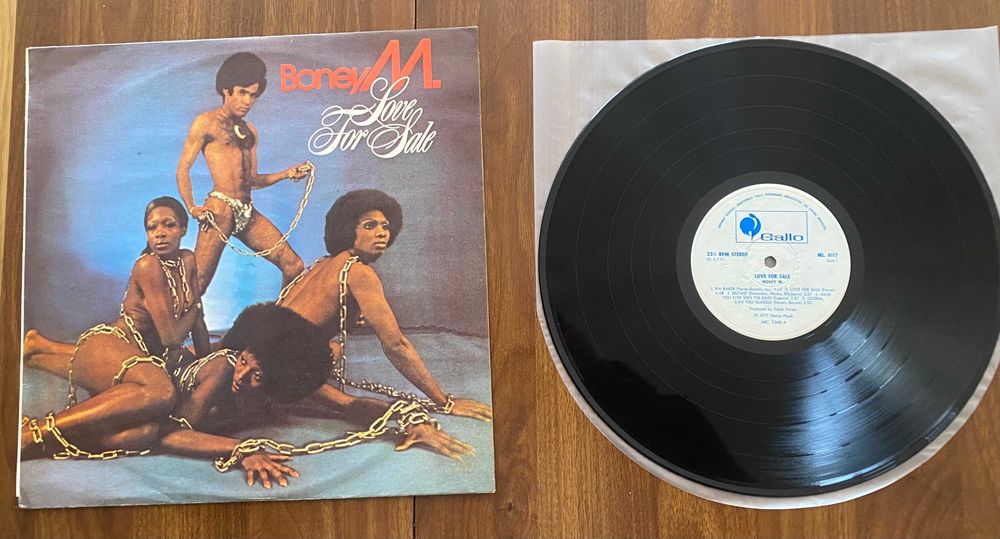 Disco de vinil: Boney M - Love for Sale, editado em 1977