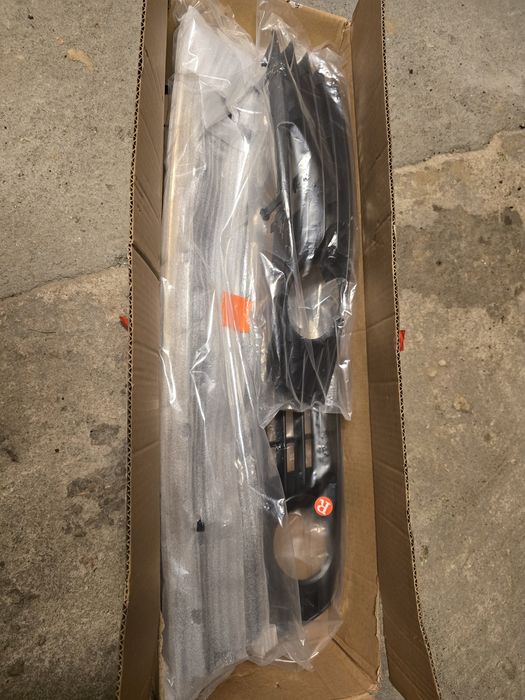 Kratka zderzaka,kratka halogenow a u d i A 4  B  6