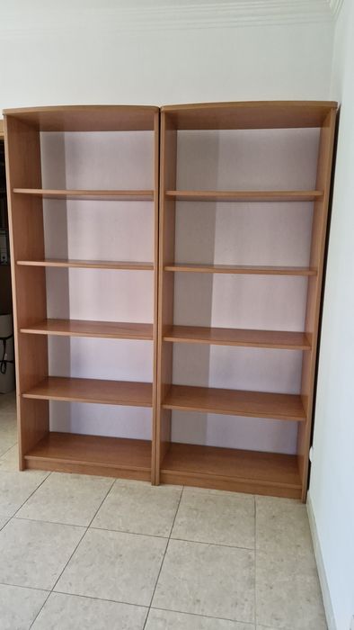 Estantes madeira castanho