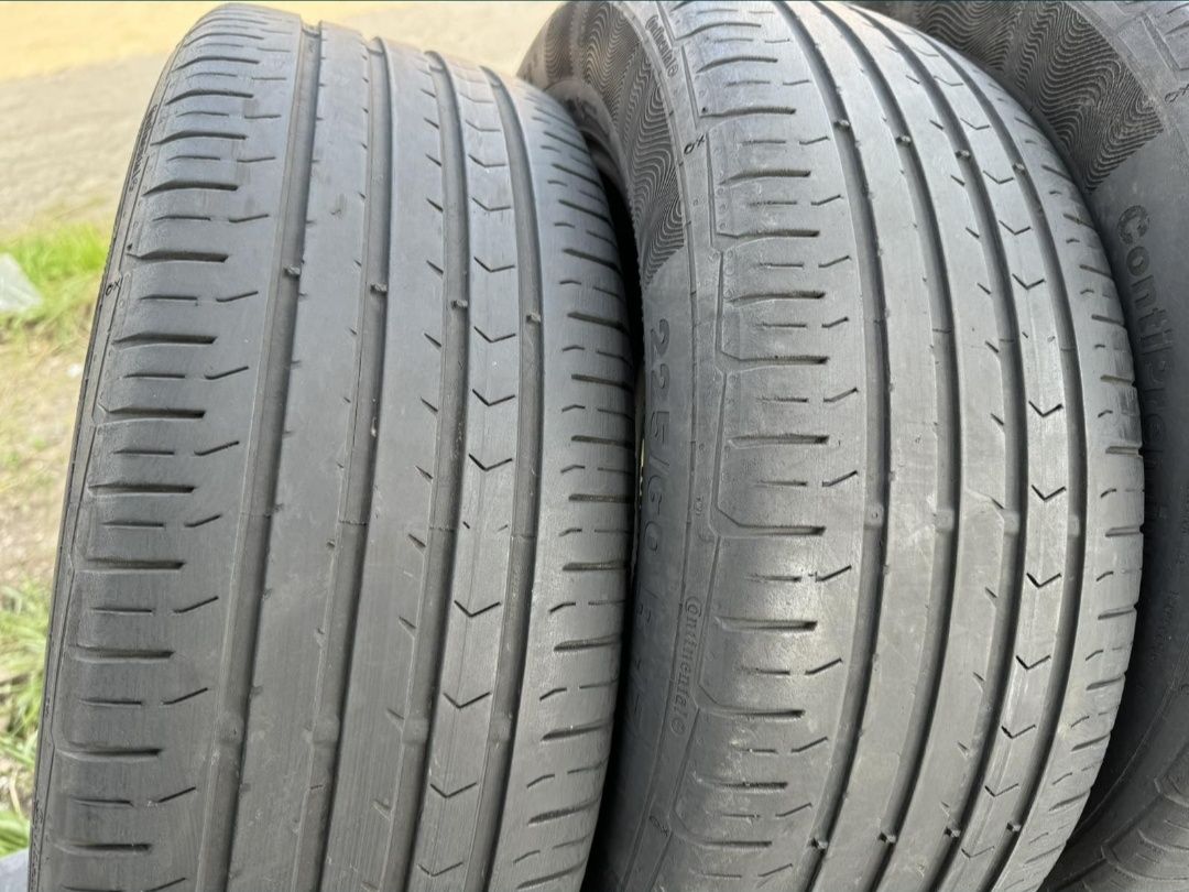 Комплект літніх шин Continental 225/60 R17 резина Р17