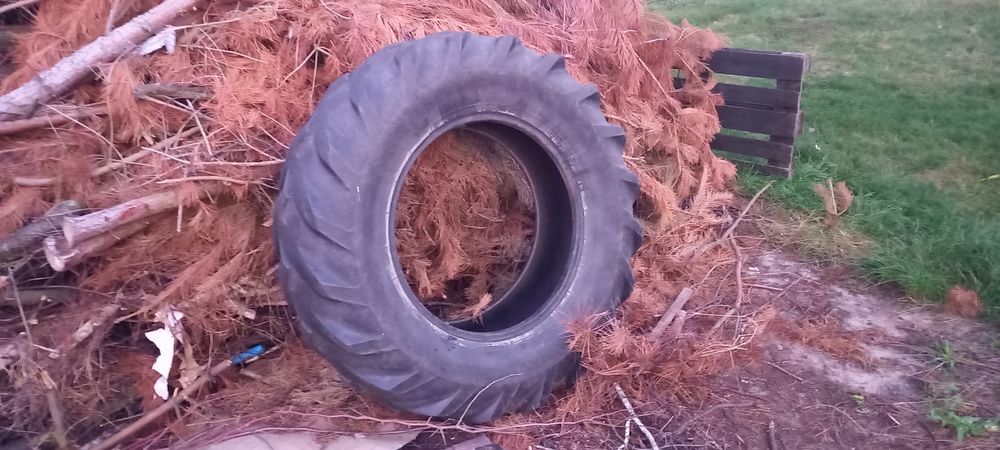 Opona rolnicza 16.9 R28 kombajn ciagnik ursus zetor case