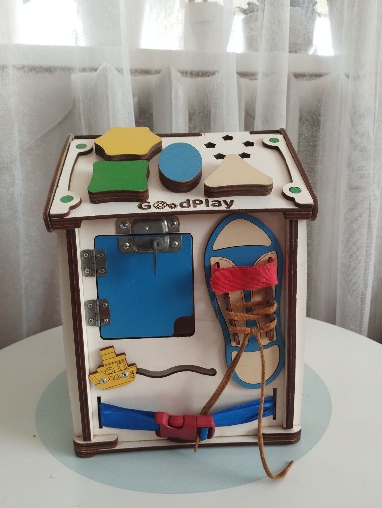 Бізі хатинка  бу