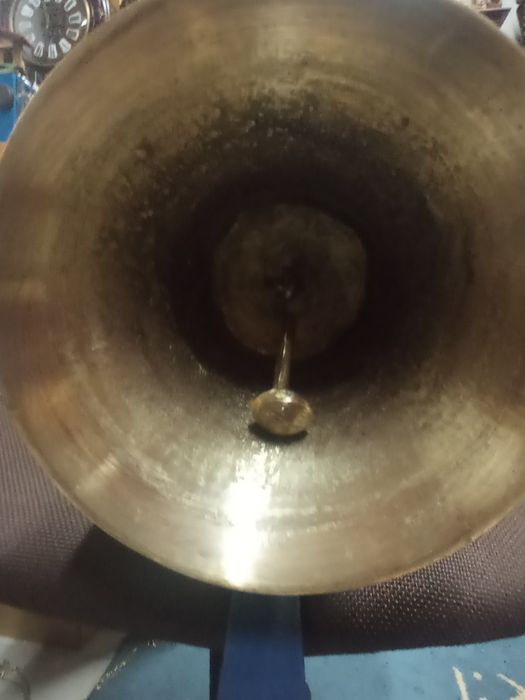 Grandioso sino,a tocar. Pronto para usar em portas, portões etc