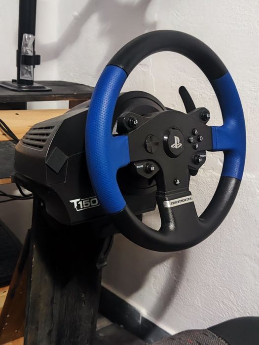 Volante Thrustmaster T150