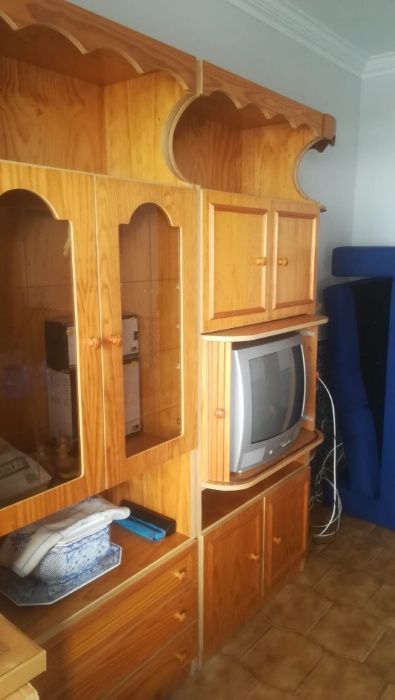 Sofá Mesa Cadeiras Sala em Pinho Completa- Não se aceita pagamentos MB