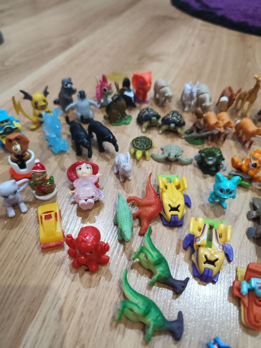 Кіндери тварини та інші лотом