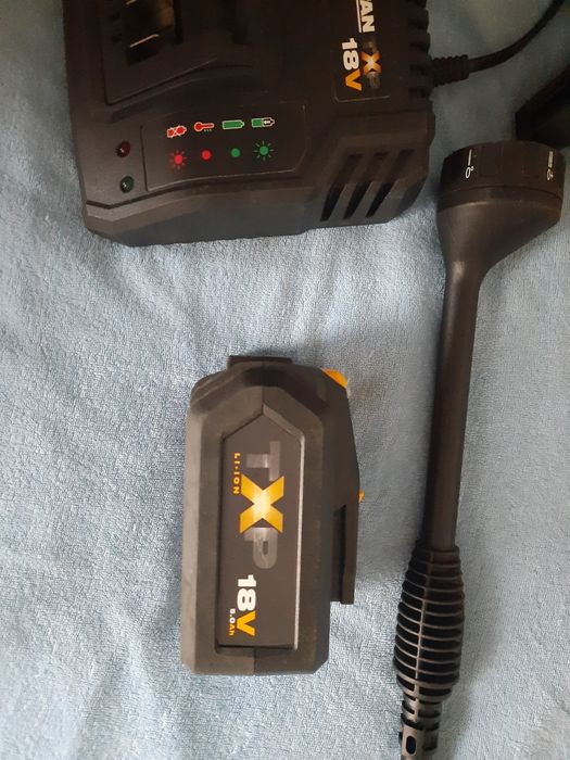 Myjka akumulatorowa Titan 5Ah .