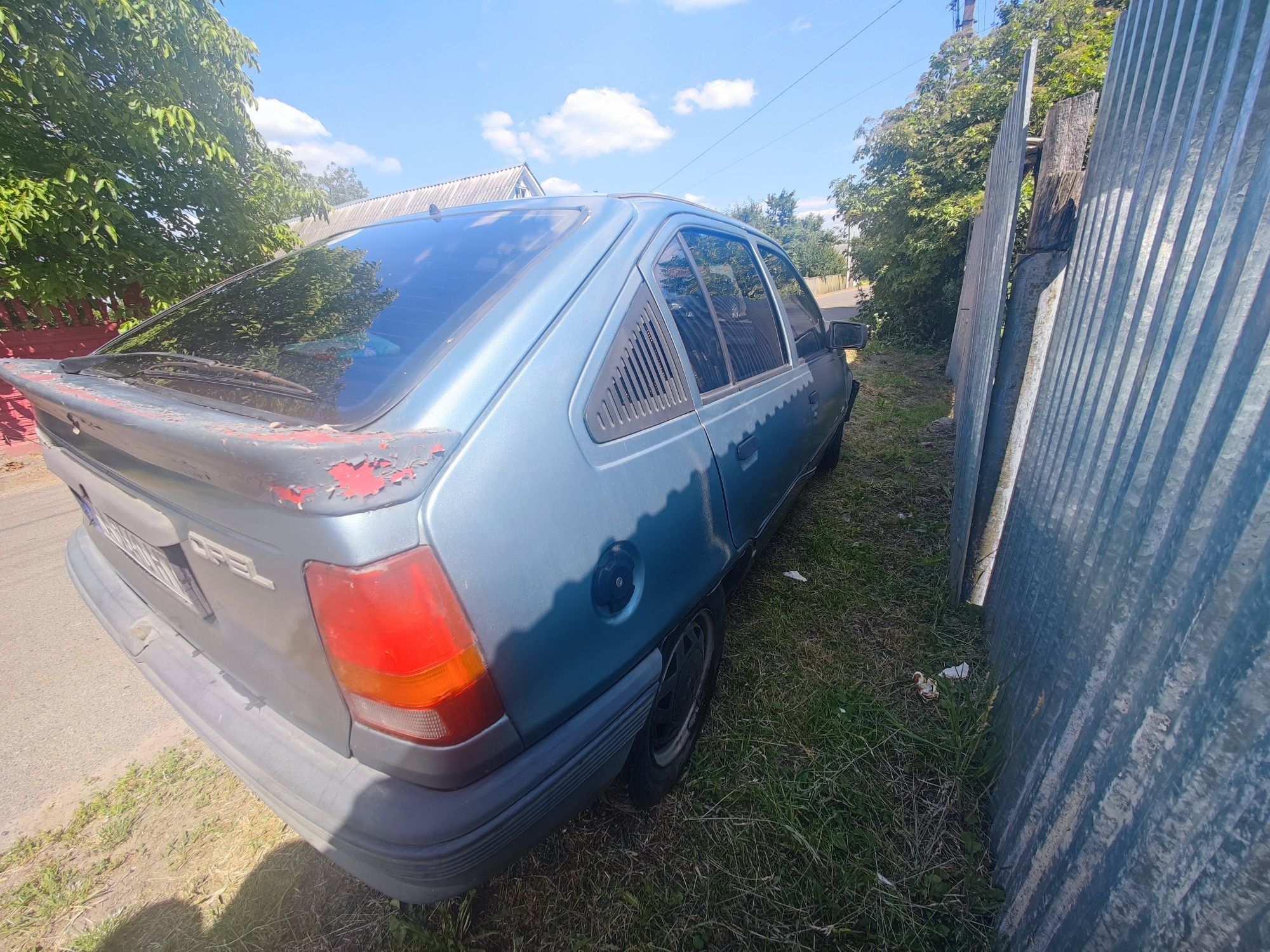 Opel Kadett 1.6i