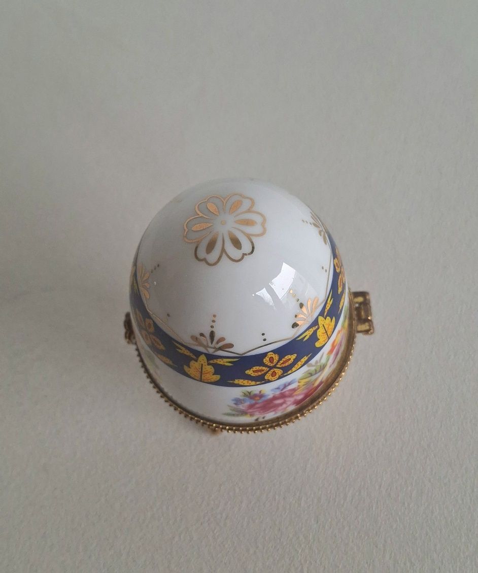 porcelanowe jajko szkatułka, puzderko