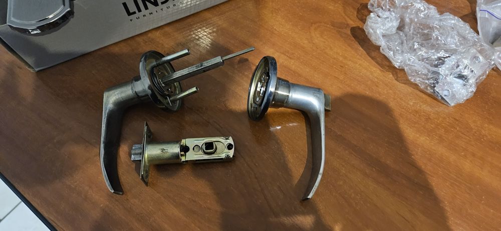 Ручка дверна Linde