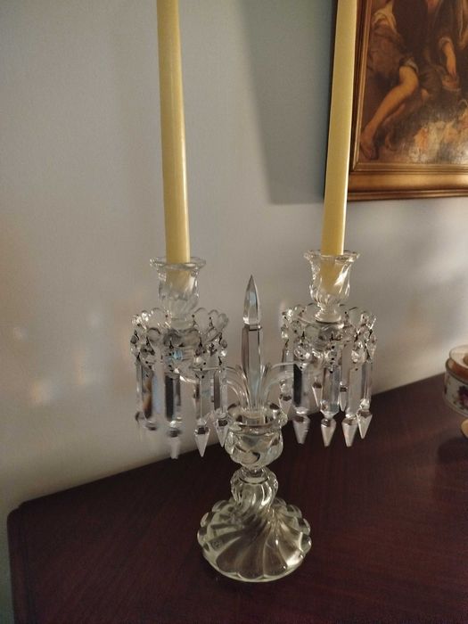 Par de candelabros de cristal da marca Baccarat em perfeito estado