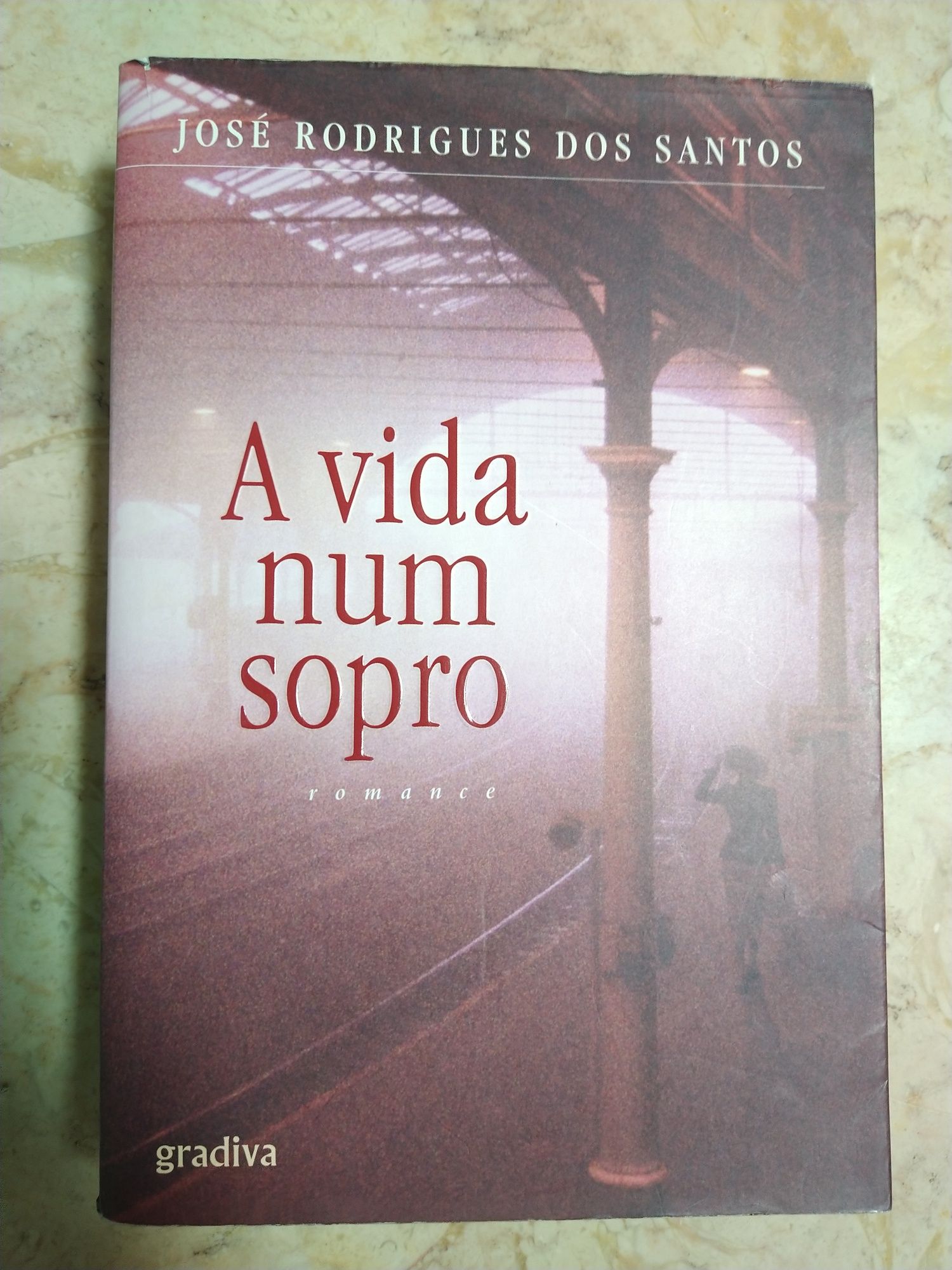 2 livros de José Rodrigues dos Santos