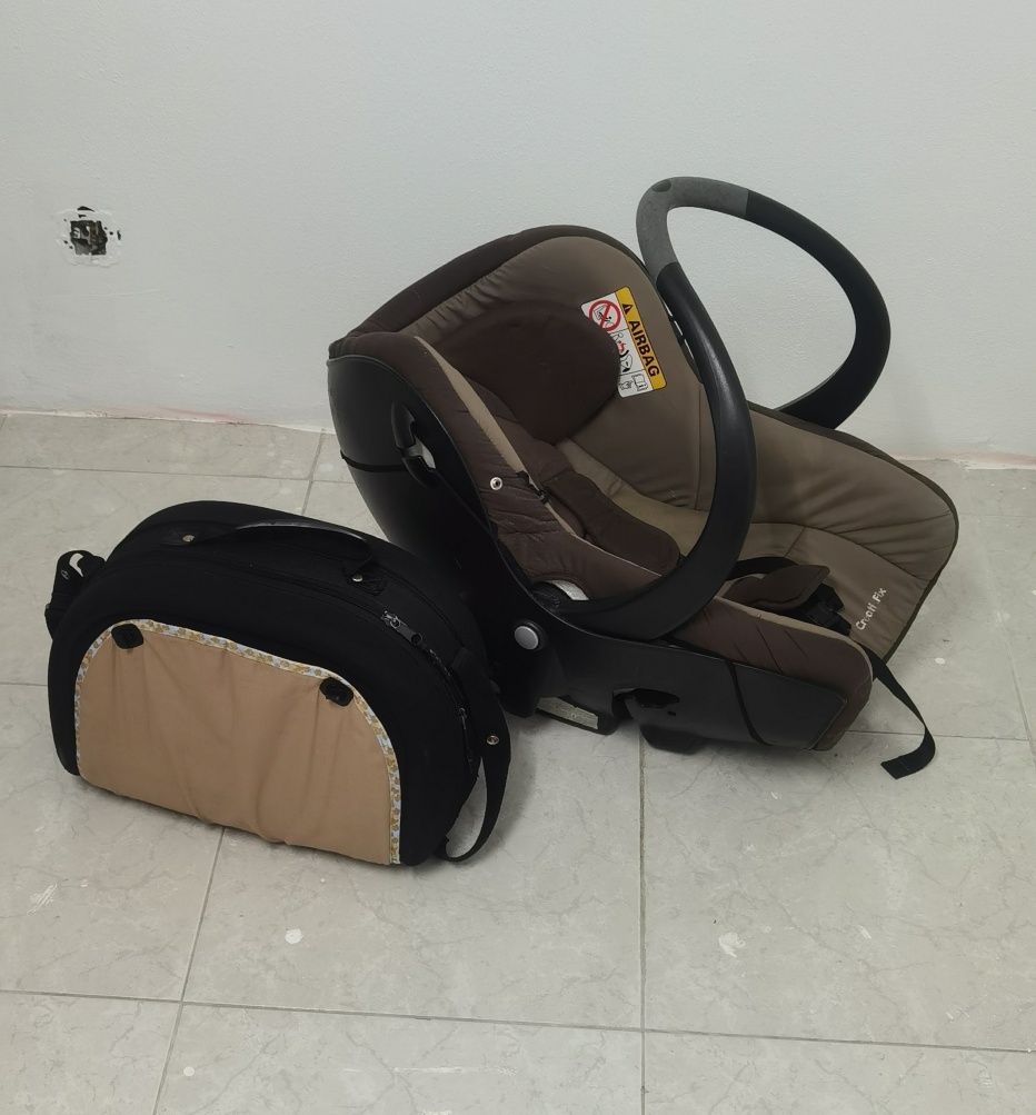 Carrinho de Bebé Ovo com maleta