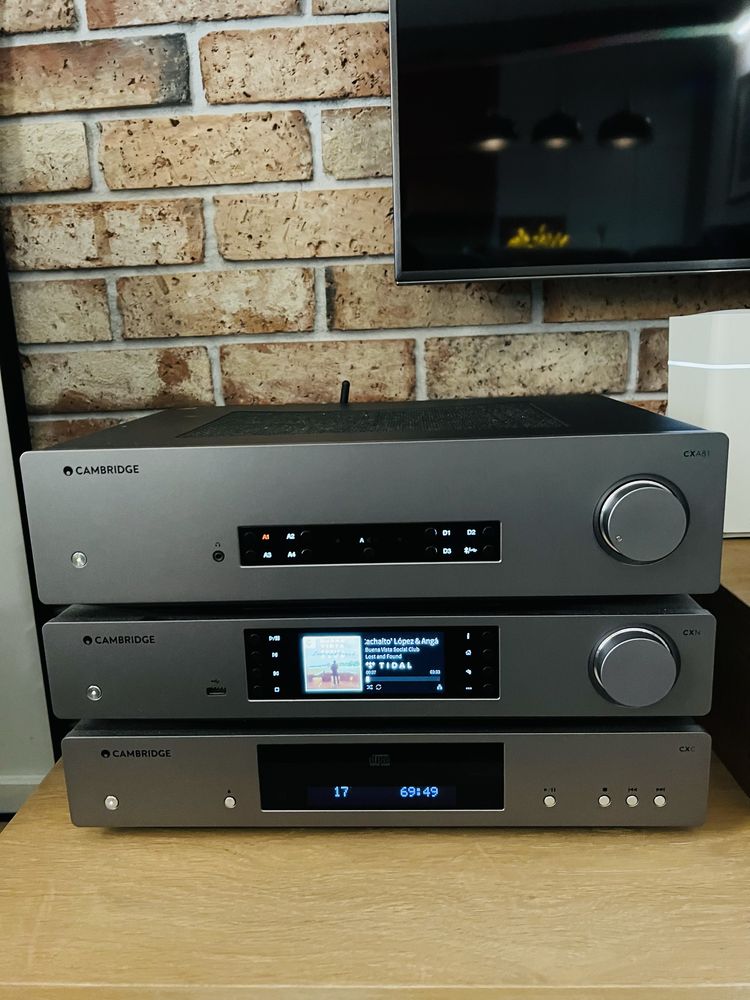 Cambridge Audio CXA81, CXNV2, CXC